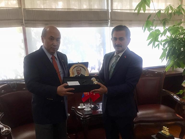 AMBASSADOR MEETS WITH DEPUTY MINISTER OF AGRICULTURE AND FORESTRY OF TURKEY